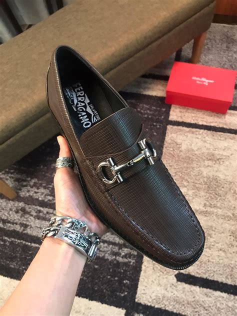 1 1 replica ferragamo